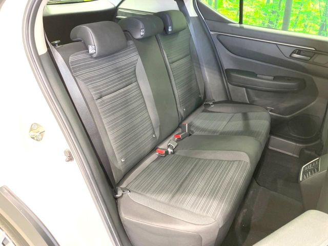 高品質なオリジナルフロアマットもオプションにてご用意しております。お好きなデザインやカラーをお車に合わせて選んでいただくことができます♪