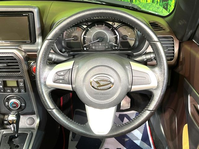 �y�����v�����X�e�A�����O�z�㎿�Ȋv���g�p���邱�ƂŁA��ɂ����������݂ƂĂ��^�]���₷���n���h���ł���