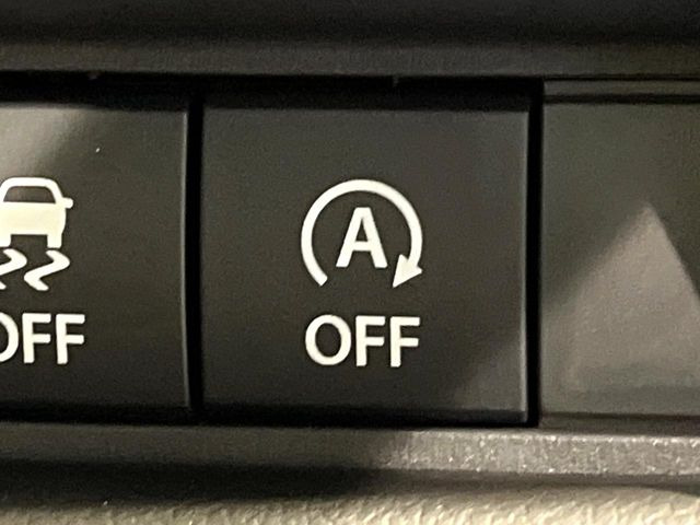 �y�A�C�h�����O�X�g�b�v�z�ԐM����a�؂Œ�Ԃ����ۂɃG���W�����~���A���ʂȔR���̏����}���܂��B�R��������ی�ɂȂ���@�\��G���W���̓u���[�L�𗣂��΍Ďn�����܂��B