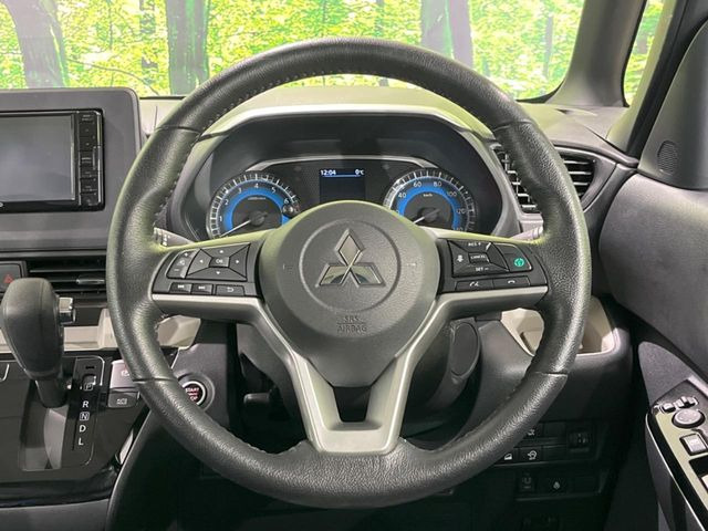 �y�����v�����X�e�A�����O�z�㎿�Ȋv���g�p���邱�ƂŁA��ɂ����������݂ƂĂ��^�]���₷���n���h���ł���