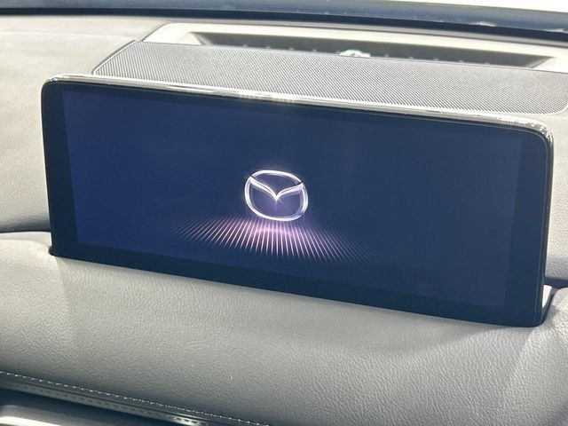 �y�}�c�_�R�l�N�g�i�r�z�ԓ��̕��͋C�Ƀ}�b�`������̌^�^�C�v�̃i�r�B�e����q�ݒ��Bluetooth�Đ����A�l�X�ȋ@�\���y���߂܂��B�����I�ȃ_�C�������삪�\�ŁA�g��������ǍD�ł��B