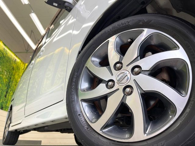 �y����14�C���`�A���~�z�C�[���z�O�ςɃ}�b�`���������A���~�z�C�[���𑕒����Ă���܂��B�e��ЊO�A���~�z�C�[����A�X�^�b�h���X�^�C�����戵�����Ă���܂��B���񂲑��k����������