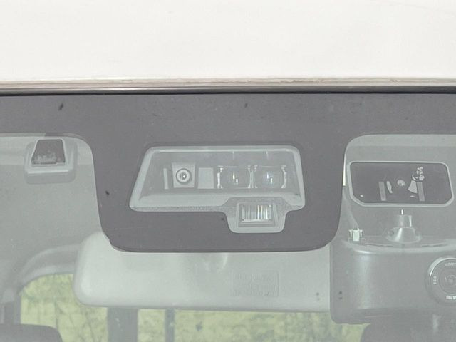 �y�X�Y�L �Z�[�t�e�B�T�|�[�g�z���s���ɑO���̎ԗ�����F�����A�Փ˂������Ȏ��͌x��ƃu���[�L�ŏՓˉ���Ɣ�Q�y�����A�V�X�g�B�����S�Ƀh���C�u�����y���݂��������܂��B