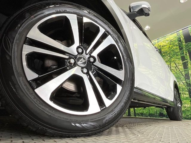 �y����17�C���`�A���~�z�C�[���z�O�ςɃ}�b�`���������A���~�z�C�[���𑕒����Ă���܂��B�e��ЊO�A���~�z�C�[����A�X�^�b�h���X�^�C�����戵�����Ă���܂��B���񂲑��k����������