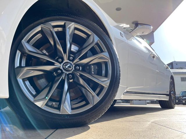 �y�O���[�h��p����20�C���`�A���~�z�C�[���z�f�U�C�����̍��������A���~�z�C�[���𑕒����Ă���܂��B�e��ЊO�A���~�z�C�[����A�X�^�b�h���X�^�C�����戵�����Ă���܂��B���񂲑��k����������