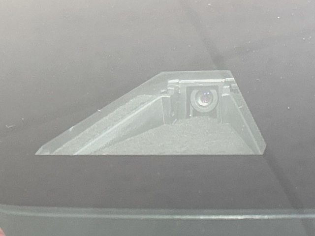 �y�g���^�Z�[�t�e�B�Z���X�z���s���ɑO���̎ԗ�����F�����A�Փ˂������Ȏ��͌x��ƃu���[�L�ŏՓˉ���Ɣ�Q�y�����A�V�X�g�B�����S�Ƀh���C�u�����y���݂��������܂��B