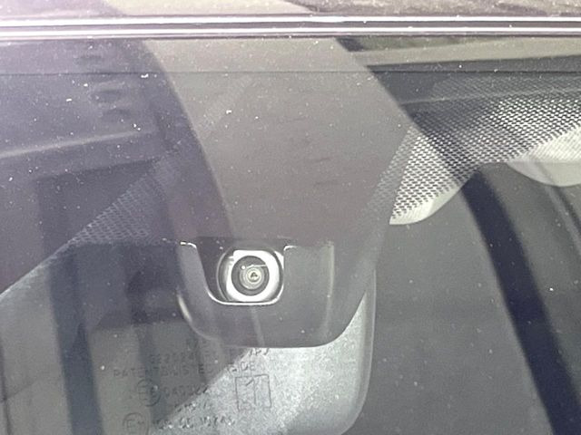 【ドライブレコーダー】安心・安全なカーライフに必須のドライブレコーダーを装備!走行中はもちろん、あおり運転や事故に遭遇した際の状況も映像で記録し、万一のリスクに備えます。