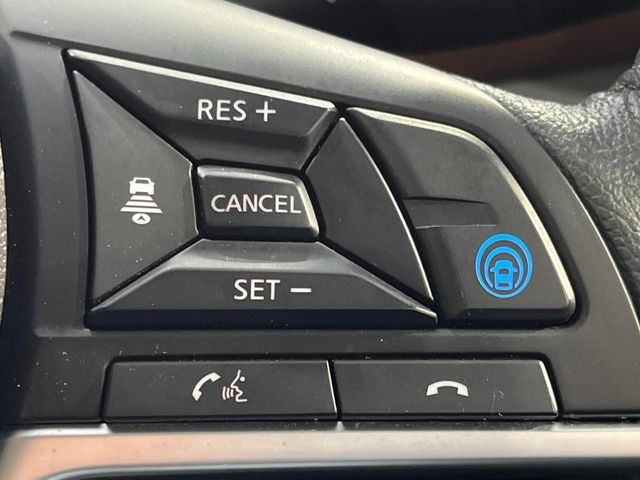 【プロパイロット】高速道路での長距離走行が楽に!!渋滞時と巡回走行のシーンで、アクセル・ブレーキ・ステアリングを自動で制御し、長距離運転の負担を軽減してくれます♪