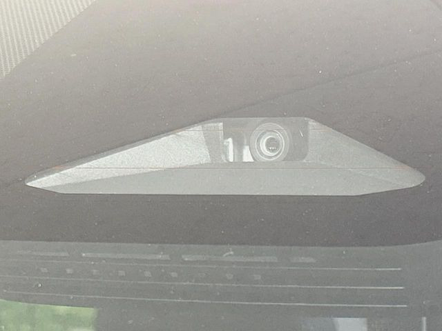 �y�g���^�Z�[�t�e�B�Z���X�z���s���ɑO���̎ԗ�����F�����A�Փ˂������Ȏ��͌x��ƃu���[�L�ŏՓˉ���Ɣ�Q�y�����A�V�X�g�B�����S�Ƀh���C�u�����y���݂��������܂��B