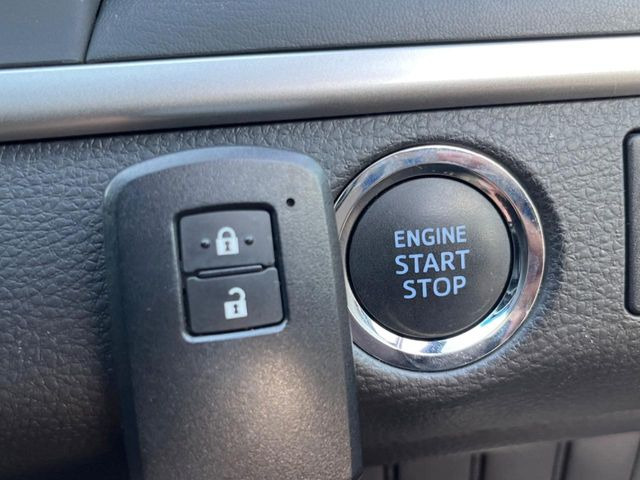 �y�X�}�[�g�L�[�z�J�o����|�P�b�g�ɓ��ꂽ�܂܂ł��h�A�̎{���E�������\�ȃX�}�[�g�L�[�𑕔��B�G���W���̃I���E�I�t�����J�M�����o���K�v����������Ƃ��Ă��֗��ł���