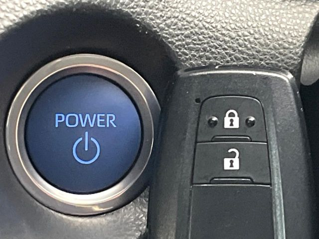 �y�X�}�[�g�L�[�z�J�o����|�P�b�g�ɓ��ꂽ�܂܂ł��h�A�̎{���E�������\�ȃX�}�[�g�L�[�𑕔��B�G���W���̃I���E�I�t�����J�M�����o���K�v����������Ƃ��Ă��֗��ł���