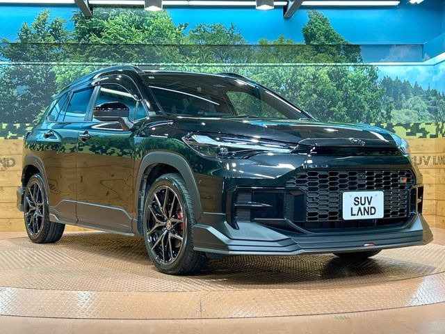 高透明度のガラス皮膜で撥水はもちろん、上質なツヤ・光沢を実現。紫外線や酸性雨から大切な愛車を保護し、色あせ・劣化を防止。「弾スプラッシュコート」、「弾プリミッサコート」からお選びいただけます。