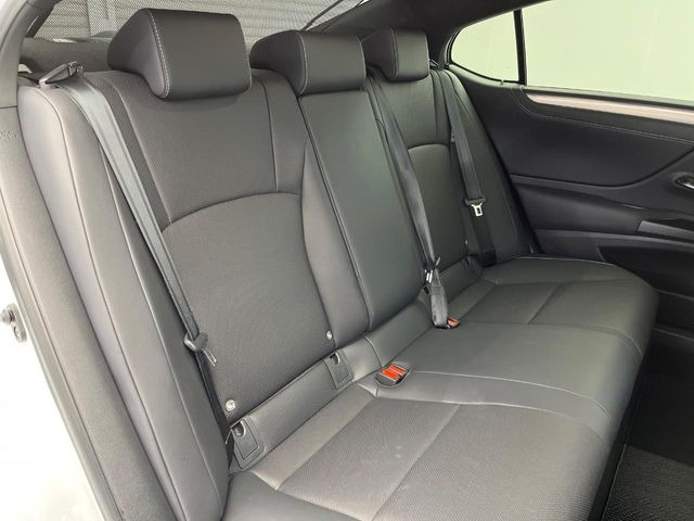 よりクリーンな状態をキープしたいお客様には『ナノゾーンコート』がおすすめ!コロナウイルス対策や、除菌・消臭に効果を発揮し多くの方にご好評いただいております。