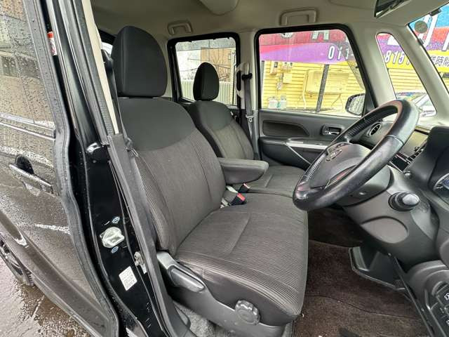 ���̋Ǝ҂ɂ������ې􂢁A�V�[�g�̃^�o�R�Ȃǂɂ��R�Q���̃��y�A��(�L��)�������Ă���܂��B