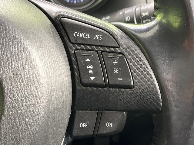 �y�N���[�Y�R���g���[���z�������H�����N���N���s�B�A�N�Z���𗣂��Ă���葬�x�ő��s���ł��A�������^�]���̕��S���y��!�����E�������ȒP�ȃX�C�b�`����Œ����ł��܂��B