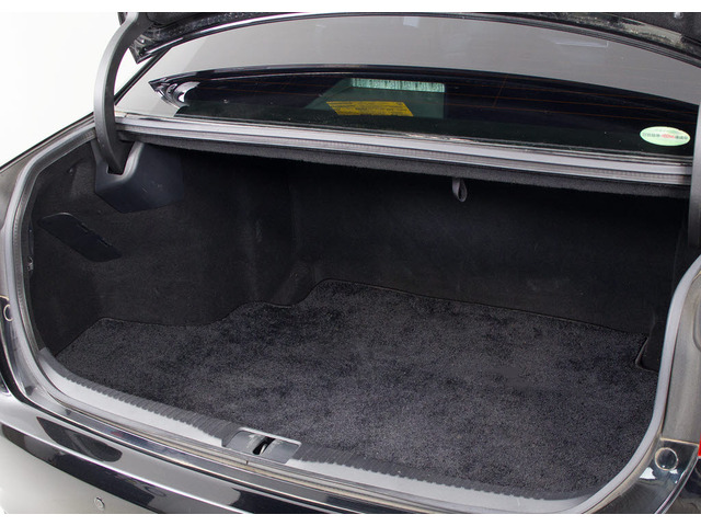 �g�����N�������Ǝv���Ă���܂���?���ۂ͑�e�ʃg�����N�ł�!���s���̒������h���C�u�����K�ł�!�܂��A�����t���X�y�[�X���������Ă���܂��̂ŁA��Ԃł��A�J�ł���̓������Ă�����育�������܂��B