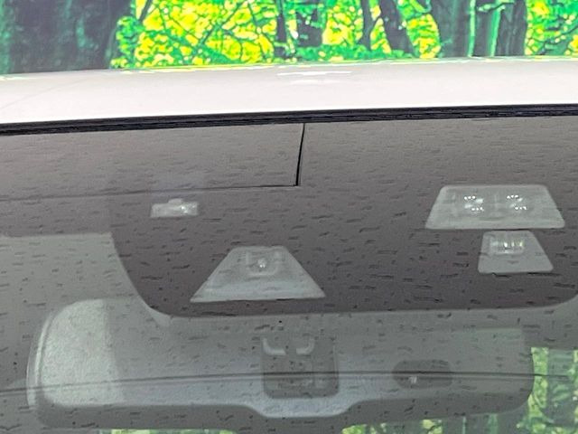 �y�X�}�[�g�V�e�B�u���[�L�T�|�[�g�z�ᑬ���s���ɑO���̎ԗ�����F�����A�Փ˂������Ȏ��͌x��ƃu���[�L�ŏՓˉ���Ɣ�Q�y�����A�V�X�g�B�����S�Ƀh���C�u�����y���݂��������܂��B