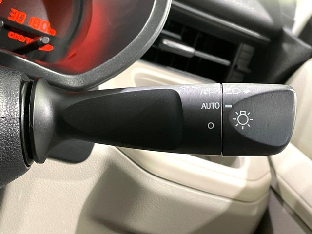 �y�I�[�g���C�g�z����̖��邳�ɉ����Ď����Ńw�b�h���C�g�̓_���E�������ł���@�\�ł�!���C�g�̕t���Y��E�����Y��Ȃǂ������Ȃ�A�J�̓���[���̑��s�����S!�g���l���ʉߎ����֗��ł��ˁ�