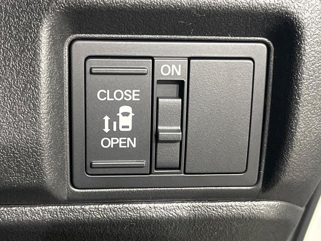 �y�p���[�X���C�h�h�A�z�X�}�[�g�L�[��^�]�Ȃ̃X�C�b�`�ŃX���C�h�h�A�̊J���\���d��������͂����ăh�A���J����K�v�������A���������q�l�ł��A�d���ו��������Ă��鎞�����N�ɊJ���߂ł��܂���