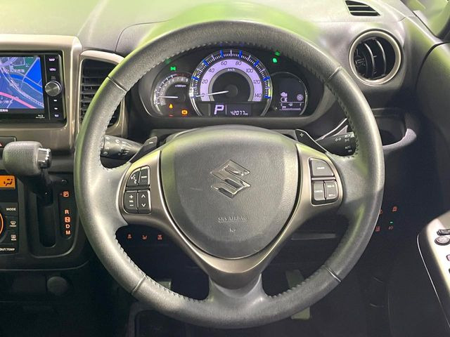 �y�����v�����X�e�A�����O�z�㎿�Ȋv���g�p���邱�ƂŁA��ɂ����������݂ƂĂ��^�]���₷���n���h���ł���