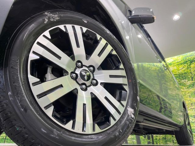 �y����18�C���`�A���~�z�C�[���z�O�ςɃ}�b�`���������A���~�z�C�[���𑕒����Ă���܂��B�e��ЊO�A���~�z�C�[����A�X�^�b�h���X�^�C�����戵�����Ă���܂��B���񂲑��k����������