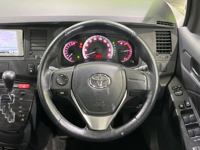 �y�����v�����X�e�A�����O�z�㎿�Ȋv���g�p���邱�ƂŁA��ɂ����������݂ƂĂ��^�]���₷���n���h���ł���