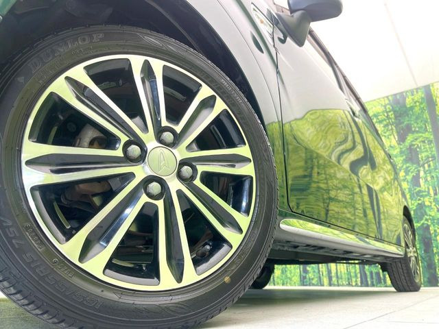 �y����15�C���`�A���~�z�C�[���z�O�ςɃ}�b�`���������A���~�z�C�[���𑕒����Ă���܂��B�e��ЊO�A���~�z�C�[����A�X�^�b�h���X�^�C�����戵�����Ă���܂��B���񂲑��k����������