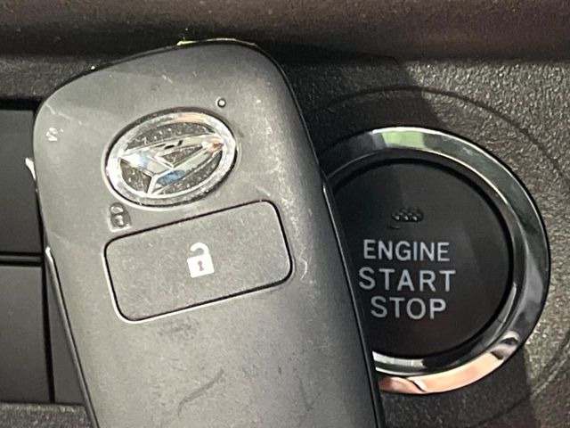 �y�L�[�t���[�V�X�e���z�J�o����|�P�b�g�ɓ��ꂽ�܂܂ł��h�A�̎{���E�������\�ȃX�}�[�g�L�[�𑕔��B�G���W���̃I���E�I�t�����J�M�����o���K�v����������Ƃ��Ă��֗��ł���