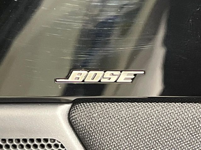 �yBOSE�T�E���h�V�X�e���z���[�J�[�I�v�V�����̍��i�ʃT�E���h�V�X�e���𓋍ځB��p�̃`���[�j���O���{���ꂽ�召�l�X�ȃX�s�[�J�[����ǎ��ȃT�E���h���t�ł��A�Տꊴ���ӂ�鉹����Ԃ����o���܂��B