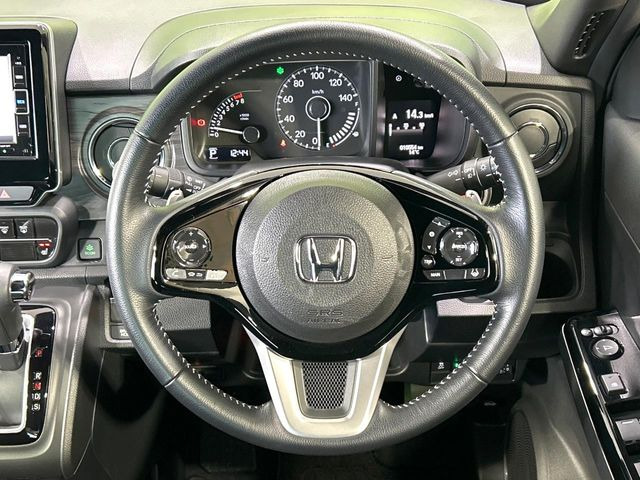 �y�����v�����X�e�A�����O�z�㎿�Ȋv���g�p���邱�ƂŁA��ɂ����������݂ƂĂ��^�]���₷���n���h���ł���