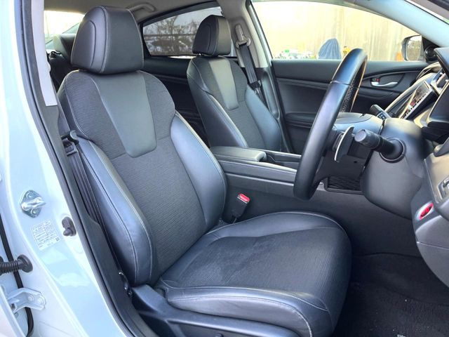 �y�n�[�t���U�[�V�[�g�z�������ƍ���S�n�𗼗������l�C�̃V�[�g���w�ʁE���ʂ̃t�@�u���b�N�f�ނ́A�ʋC���̗ǂ��⊊��ɂ����ɗD��Ă��܂��B�C���╞���ɍ��E���ꂸ���K�ɂ���肢�������܂��B