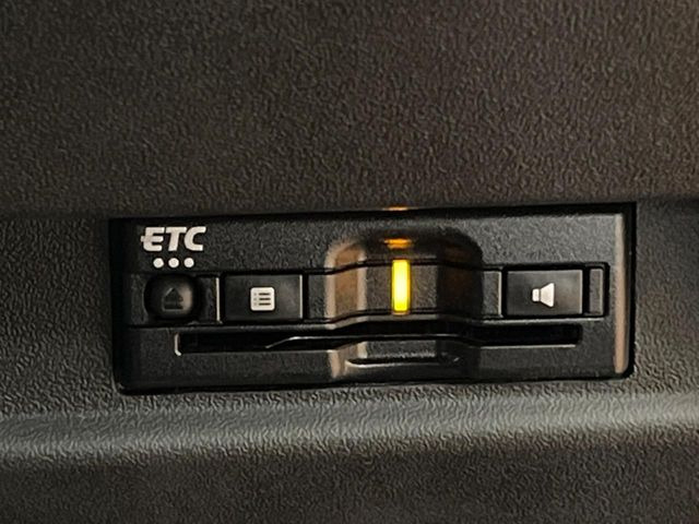 【ETC】高速道路の料金所をストレスなく通過!話題のスポットやサービスエリアに多い「スマートIC」利用時は必須のアイテムです。当店でセットアップを実施、ご納車当日からすぐにご利用いただけます!