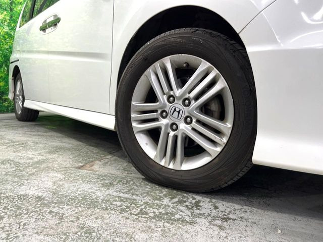 �y����16�C���`�A���~�z�C�[���z�O�ςɃ}�b�`���������A���~�z�C�[���𑕒����Ă���܂��B�e��ЊO�A���~�z�C�[����A�X�^�b�h���X�^�C�����戵�����Ă���܂��B���񂲑��k����������