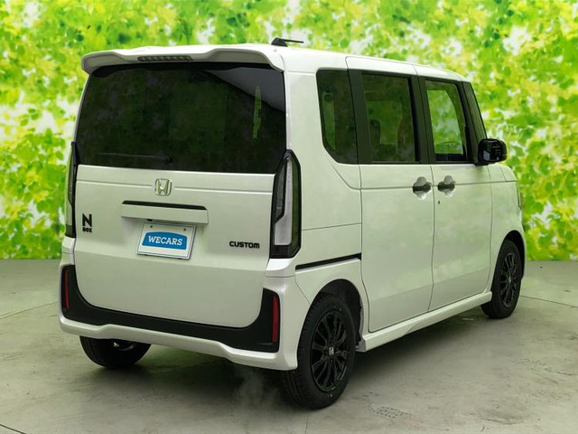 N-BOXカスタムブラック スタイル