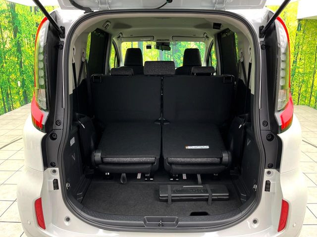 ���i�̂���������ʋ΁A���}���ɏ\���ȉ׎��X�y�[�X���m�ۂ��Ă���܂��B�Z�J���h�V�[�g��|���ƁA�傫�ȉו��̐ύڂ��\�ł���