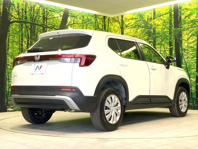 ☆全国のネクステージからお取り寄せが可能※!遠方の店舗に展示してあるクルマが気になる場合も、最寄りの店舗でご覧いただくことが可能です!是非私たちに要望をお聞かせください!※別途費用