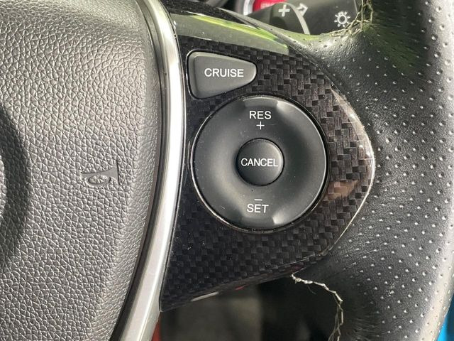 �y�N���[�Y�R���g���[���z�������H�����N���N���s�B�A�N�Z���𗣂��Ă���葬�x�ő��s���ł��A�������^�]���̕��S���y��!�����E�������ȒP�ȃX�C�b�`����Œ����ł��܂��B