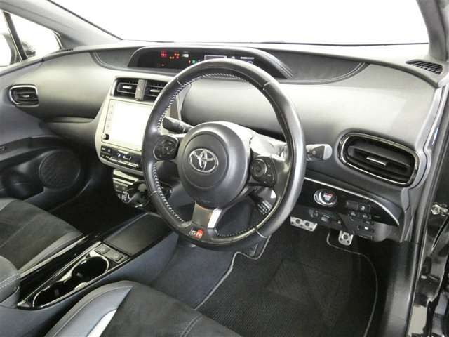 プリウスPHV1.8 S GR スポーツ