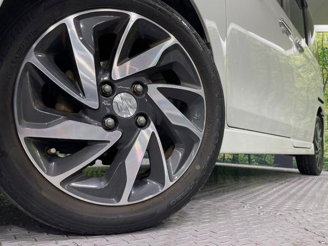 �y����15�C���`�A���~�z�C�[���z�O�ςɃ}�b�`���������A���~�z�C�[���𑕒����Ă���܂��B�e��ЊO�A���~�z�C�[����A�X�^�b�h���X�^�C�����戵�����Ă���܂��B���񂲑��k����������