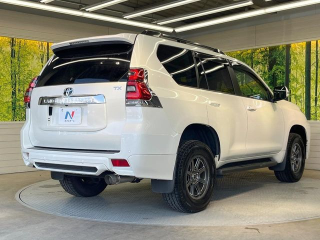 ☆全国のネクステージからお取り寄せが可能※!遠方の店舗に展示してあるクルマが気になる場合も、最寄りの店舗でご覧いただくことが可能です!是非私たちに要望をお聞かせください!※別途費用