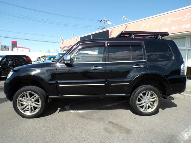 �N���J��SUV�̂ق��ɂ��A���t�@�[�h�E�G���O�����h�E�Z���i�E�X�e�b�v���S���E���H�N�V�[�E���F���t�@�C�A�E�I�f�b�Z�C�E�A���Ԃ��|���V�F�J�C�G�� �~�j�N���X�I�[�o�[�I�[��4 �L���v�e�B�o���݌ɂ��Ă���܂�