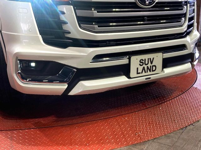 【モデリスタエアロ】人気のモデリスタエアロを装着!クルマの外観がよりスタイリッシュになり、街中で存在感あふれる1台に♪将来買い替える時にもリセールに影響しやすく、価値ある人気の装備です!