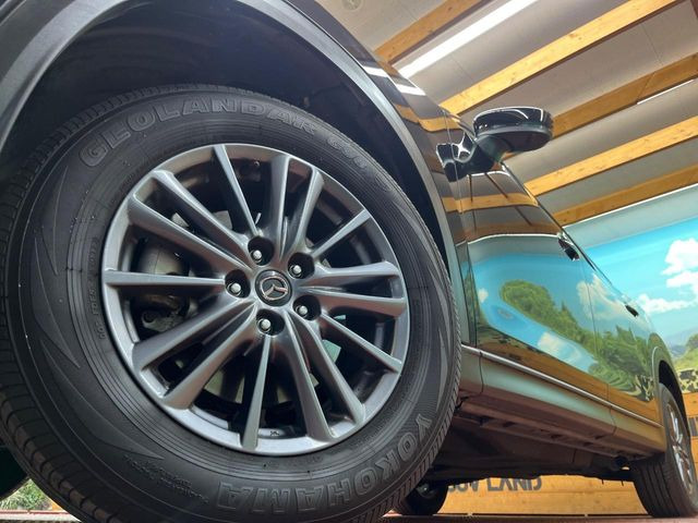 �y����17�C���`�A���~�z�C�[���z�O�ςɃ}�b�`���������A���~�z�C�[���𑕒����Ă���܂��B�e��ЊO�A���~�z�C�[����A�X�^�b�h���X�^�C�����戵�����Ă���܂��B���񂲑��k����������