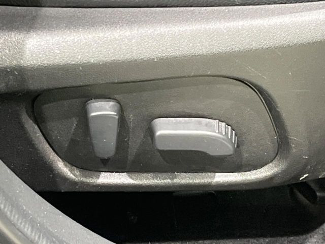 �y�p���[�V�[�g�z�X�C�b�`��ŊȒP�ɃV�[�g�̔��������\!�d��������͂�����܂���!���K�ȃV�[�g�|�W�V�����ɃZ�b�g���āA���K�ȃh���C�u�����y���݂��������B