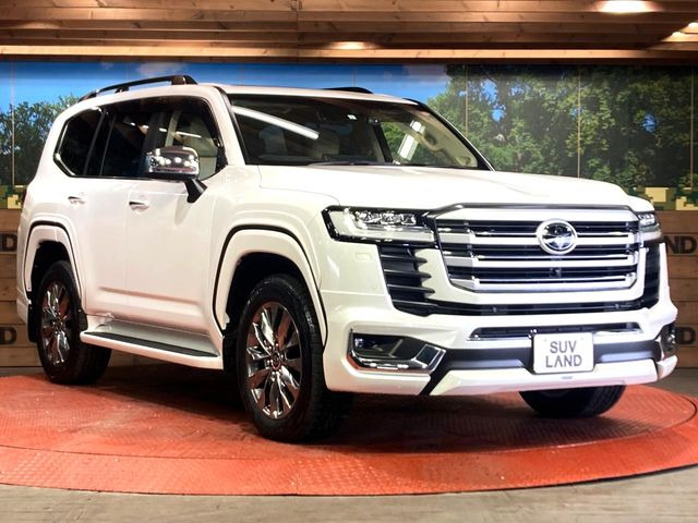 高透明度のガラス皮膜で撥水はもちろん、上質なツヤ・光沢を実現。紫外線や酸性雨から大切な愛車を保護し、色あせ・劣化を防止。「弾スプラッシュコート」、「弾プリミッサコート」からお選びいただけます。