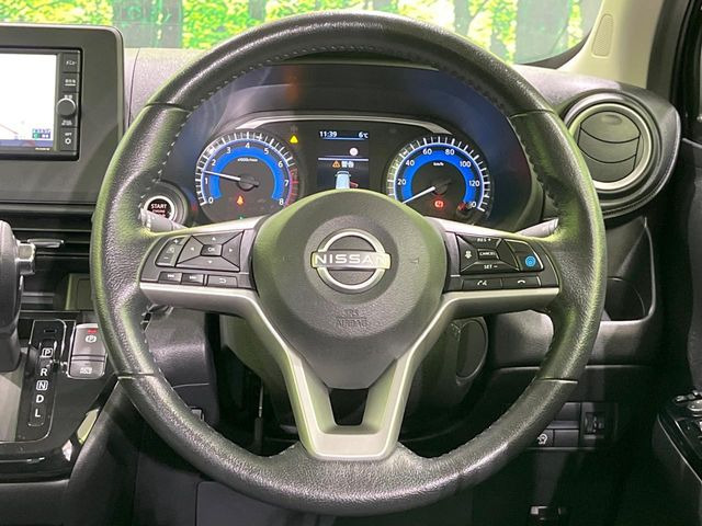 �y�����v�����X�e�A�����O�z�㎿�Ȋv���g�p���邱�ƂŁA��ɂ����������݂ƂĂ��^�]���₷���n���h���ł���