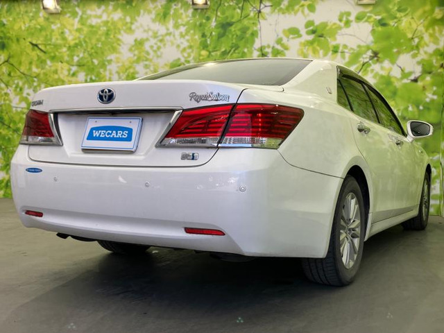 クラウンハイブリッド 2.5 ロイヤルサルーン