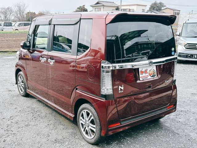 ���X�ł͌y�����Ԃ��畁�ʎԂ܂ŕ��L���I�[�����[�J�[�̎Ԏ�E�F�E�O���[�h��L�x�ɑ����Ă���܂��B