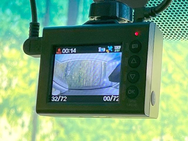 �y�h���C�u���R�[�_�[�z�h���C�u���R�[�_�[����!���s���͂������A������^�]�⎖�̂ɑ��������ہA�f���ŋL�^���A����̃��X�N�ɔ����܂��B���L�^�pSD�J�[�h�͂��q�l�����g�ł��������������K�v������܂��B