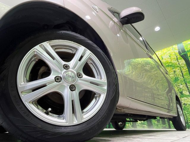 �y14�C���`�A���~�z�C�[���z�O�ςɃ}�b�`�����A���~�z�C�[���𑕒����Ă���܂��B�e��A���~�z�C�[����A�X�^�b�h���X�^�C�����戵�����Ă���܂��B���񂲑��k����������